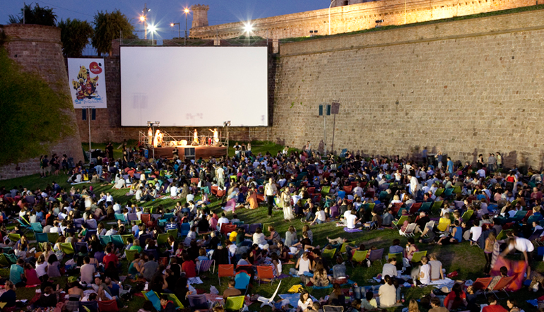 Cinema a l’aire lliure a la Sala Montjuïc |